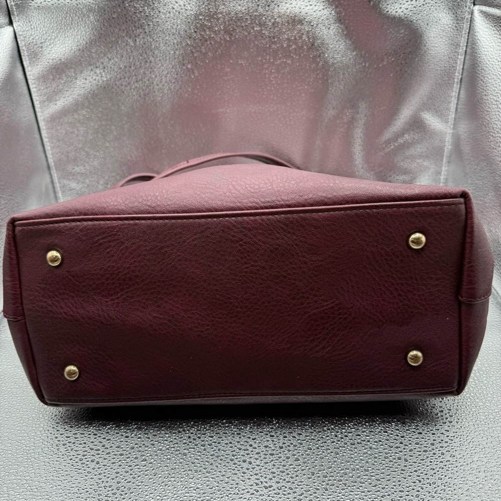 Urban Expressions Work Tote with Wristlet Pebble Vegan Leather Footed Burgundy - Picture 4 of 12